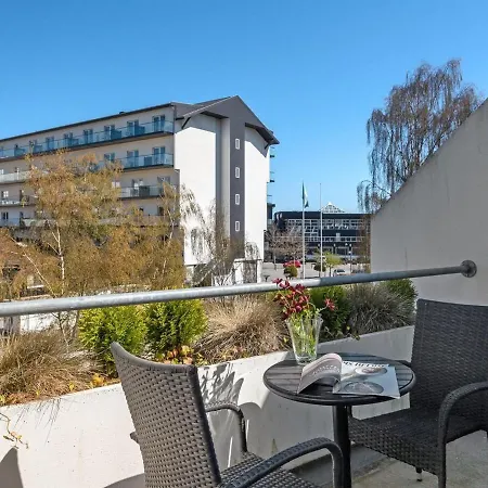 Pekka Apartment *